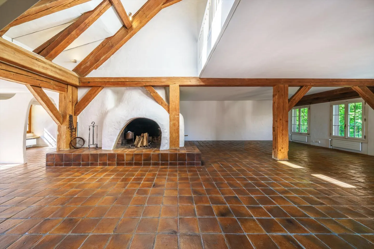 Living with charm and privacy - Photo 2 of 7