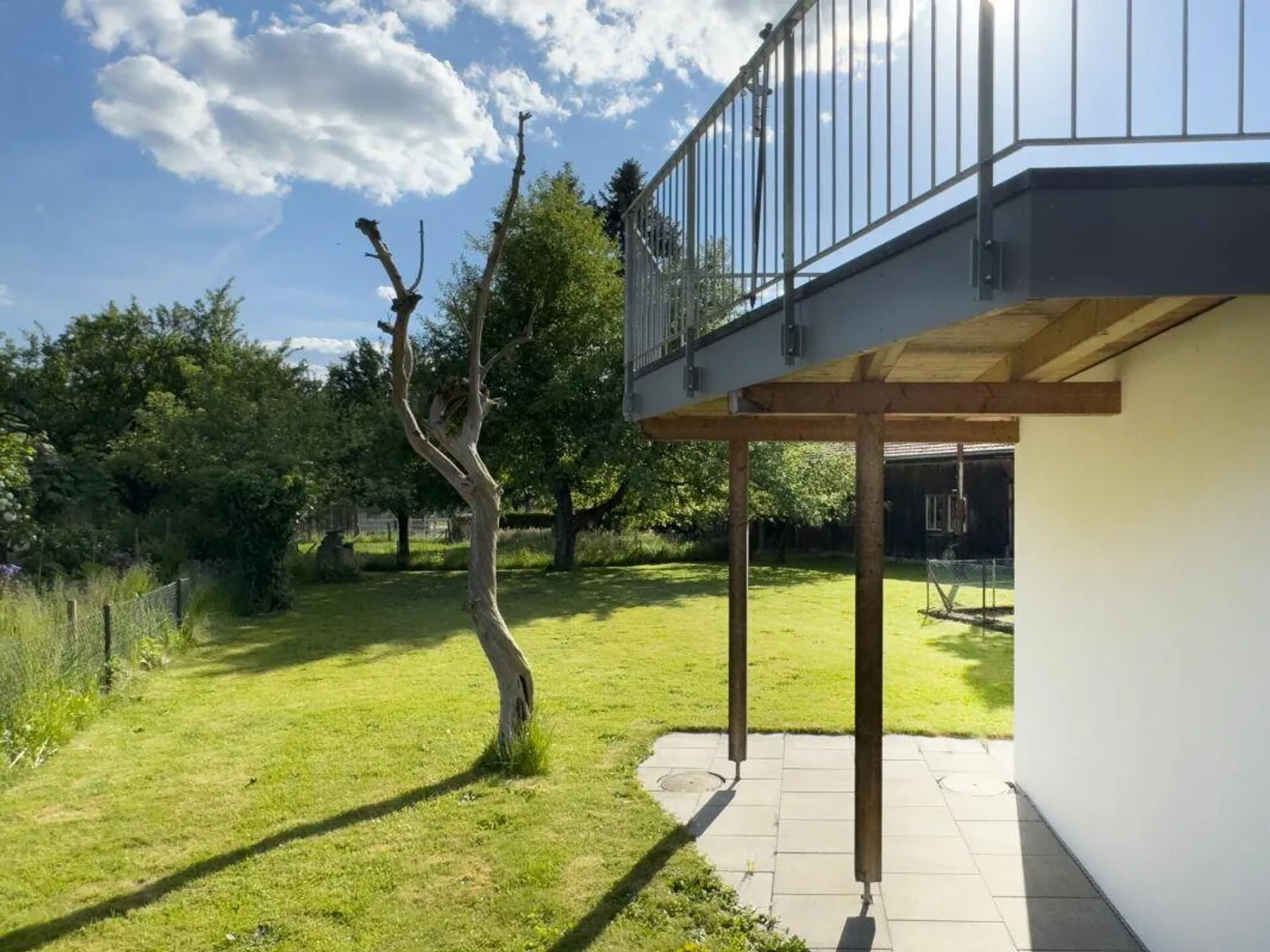 Nur 18 Minuten von Bern entfernt! Sonniges Riegelhaus mit grosser Terrasse und schönem Umschwung - Foto 19 von 30