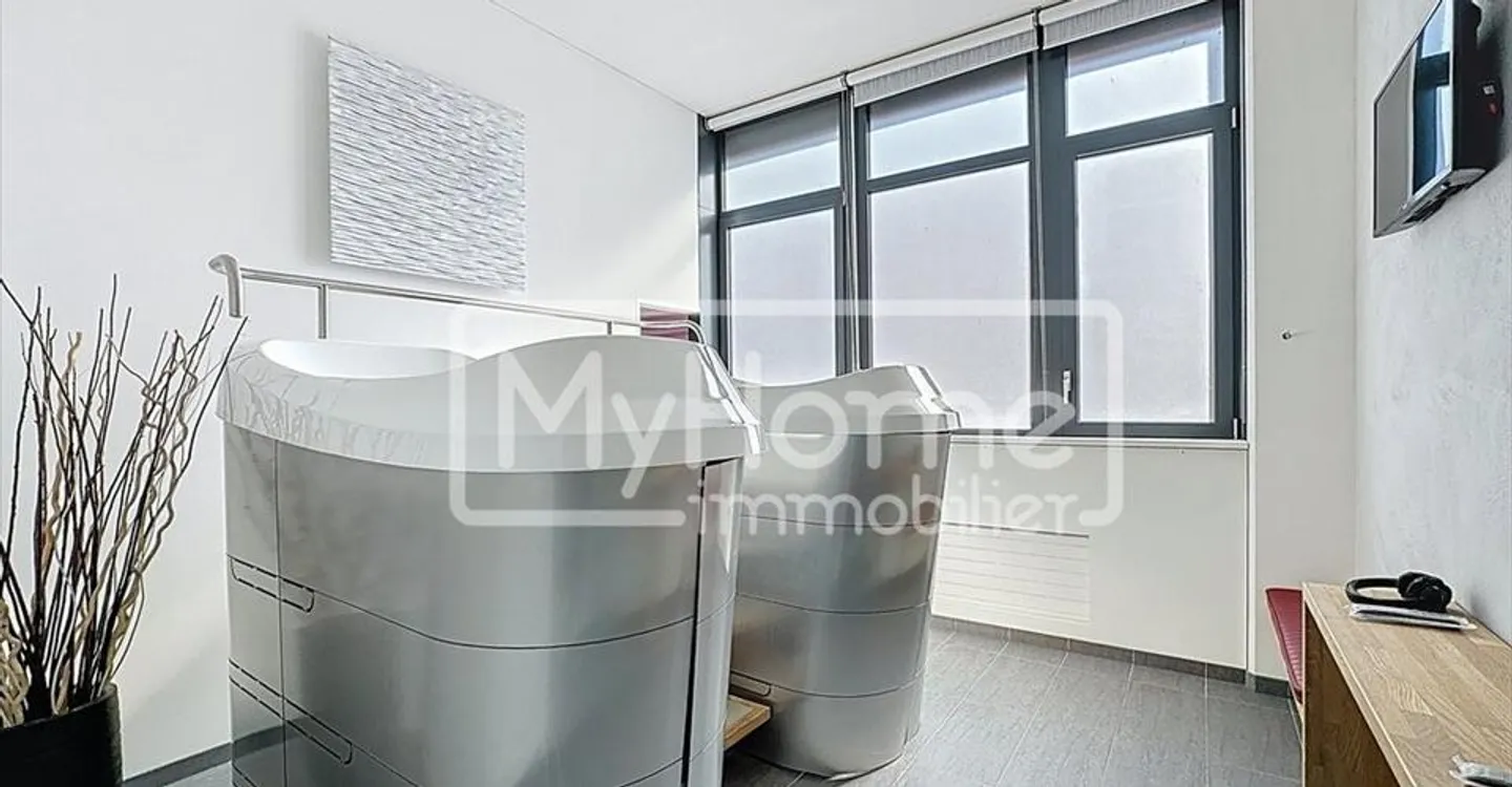 967 m2 Fitnessraum in Lonay voll ausgestattet zu vermieten - Foto 7 von 11