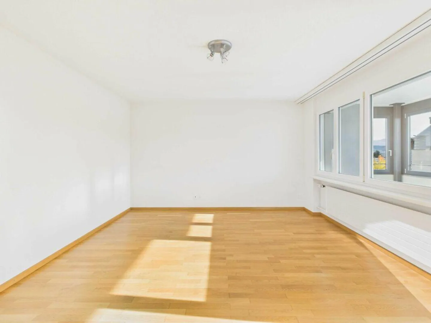 Vivere in una comunità per anziani - Accogliente appartamento con 1 camera e balcone - Foto 3 di 13