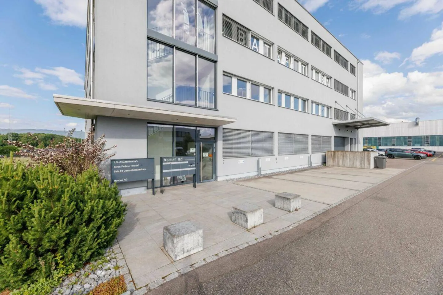 Vielseitige Gewerbefläche - Foto 1 von 12