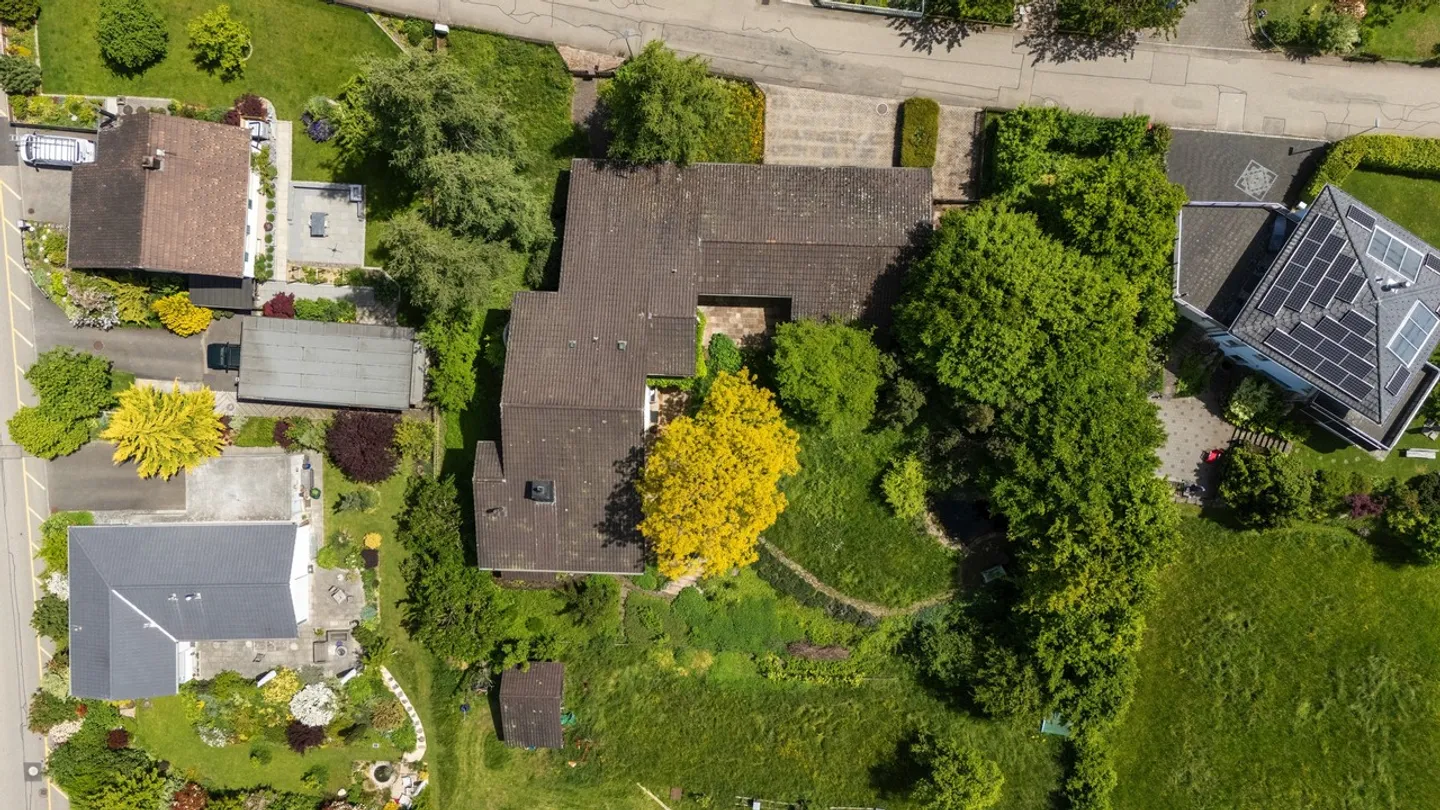 Versatile Country House in the Green for Living and Working - Photo 7 of 8