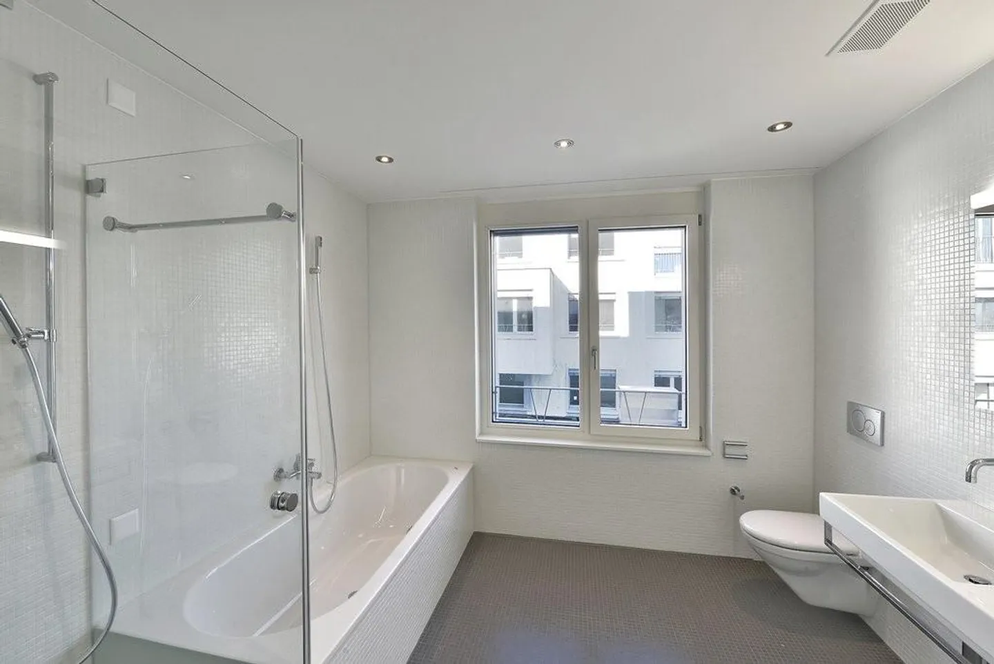 Appartement exclusif de 4.5 pièces dans un emplacement résidentiel de premier choix - Photo 5 sur 6
