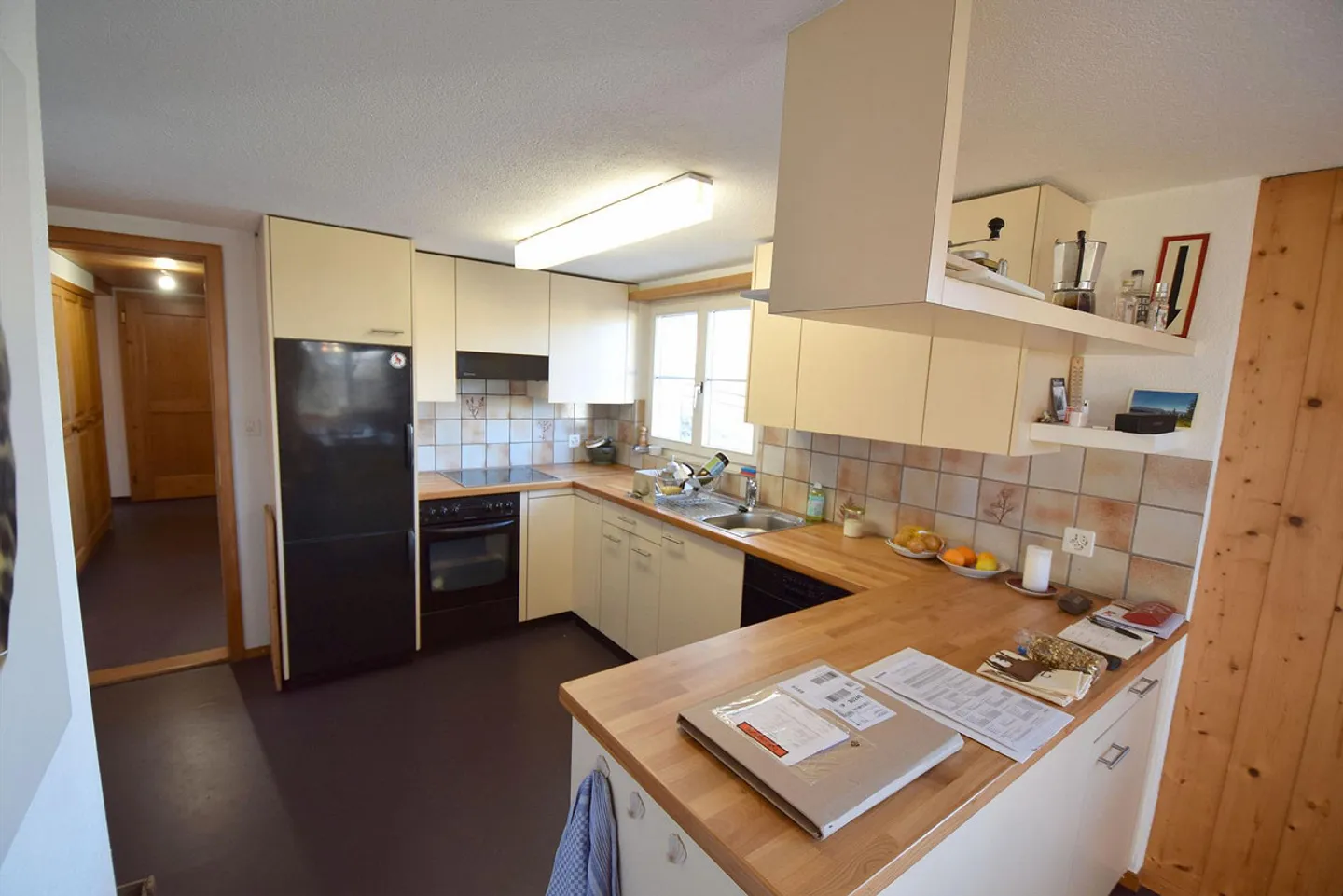 Spacious 3.5-room apartment, centrally located, in green surroundings - Photo 2 of 19