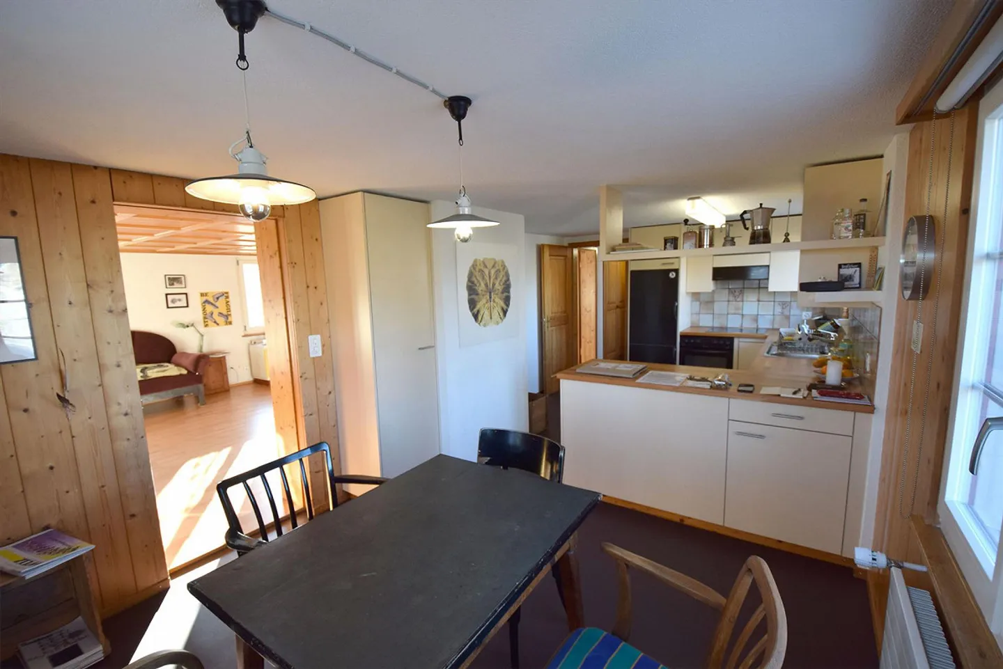 Spacious 3.5-room apartment, centrally located, in green surroundings - Photo 5 of 19