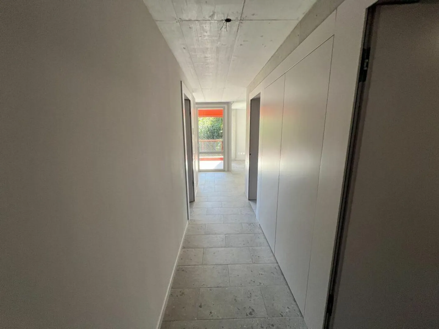 3.5-Zimmer-Wohnung im ersten Stock 1.1 - Foto 2 von 16