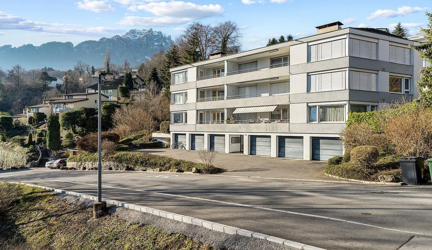 LUCE, VISTA E QUALITÀ DELLA VITA – VIVERE LATO SOLEGGIATO ***** - Foto 10 di 14