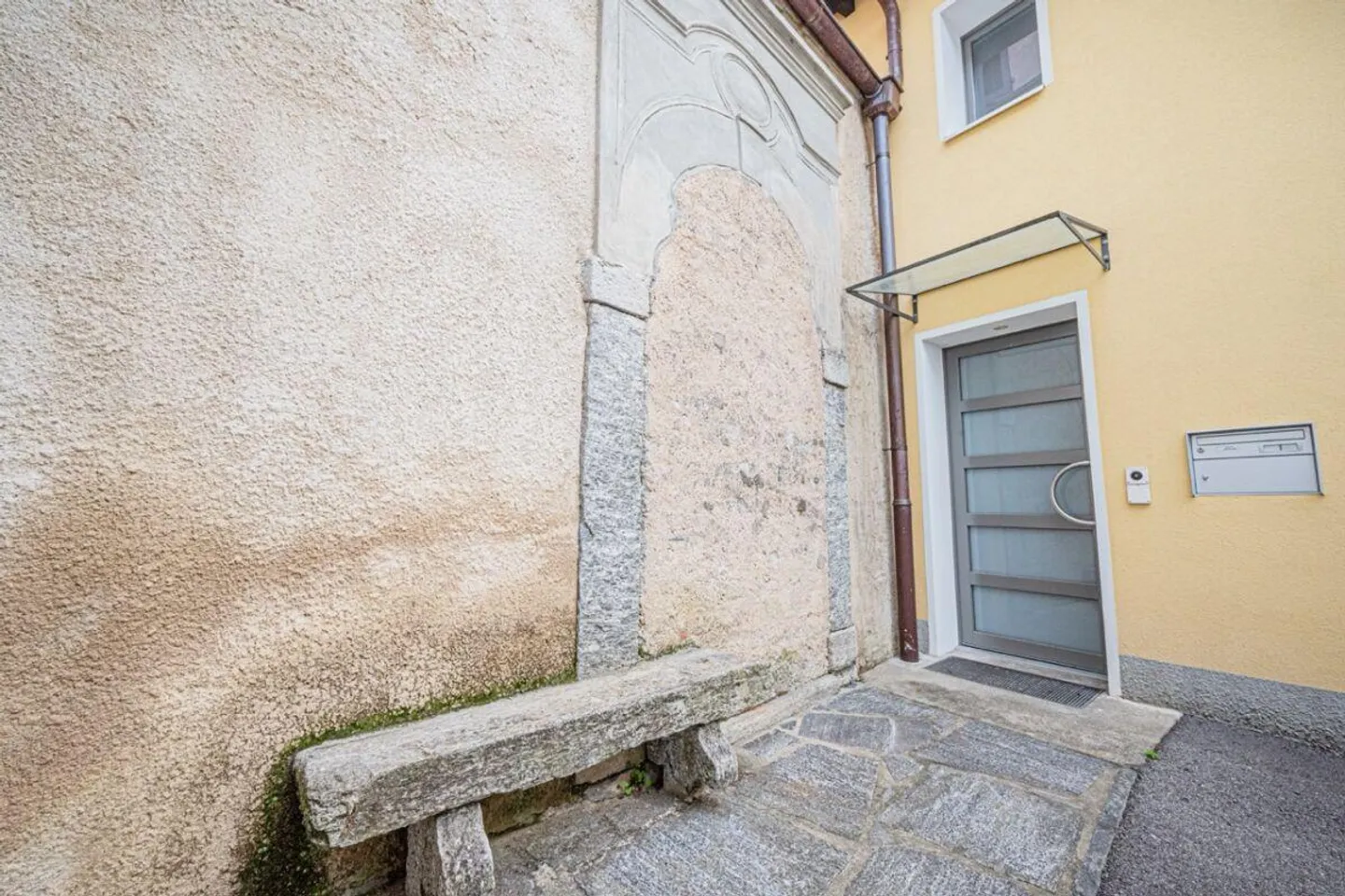 Beautiful village-core house with parking - Photo 8 of 8