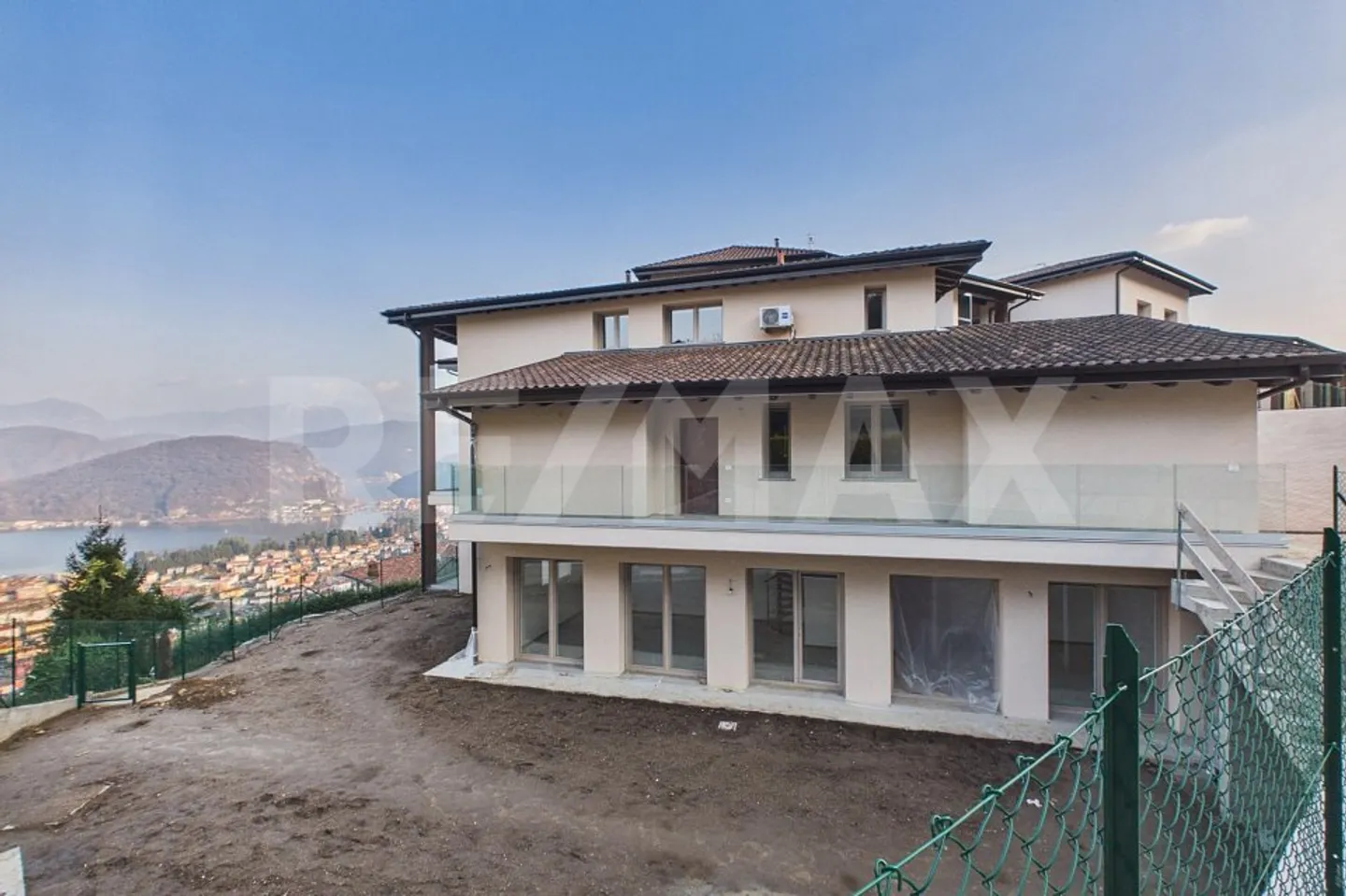 Haus mit Garten und Seeblick (Italien) - Photo 1 of 13