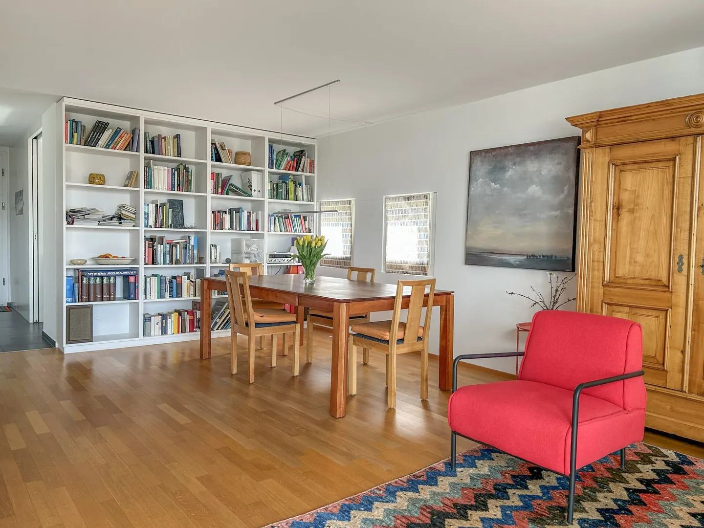 Spacious single-family home with a wide view - Photo 3 of 15