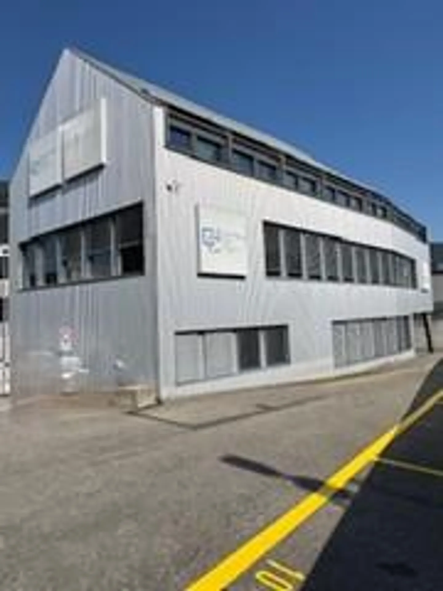 Spazi per uffici attraenti - Foto 2 di 23