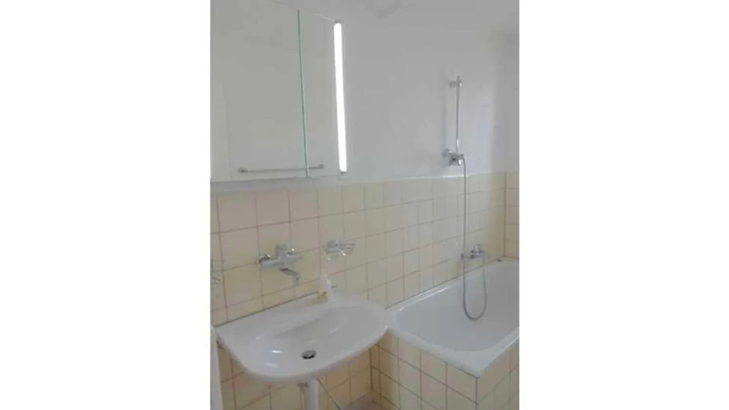 Sonnige 5½-Zimmer-Wohnung - Foto 8 von 10
