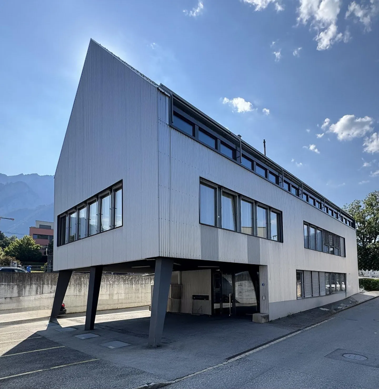 Spazi per uffici attraenti - Foto 5 di 23