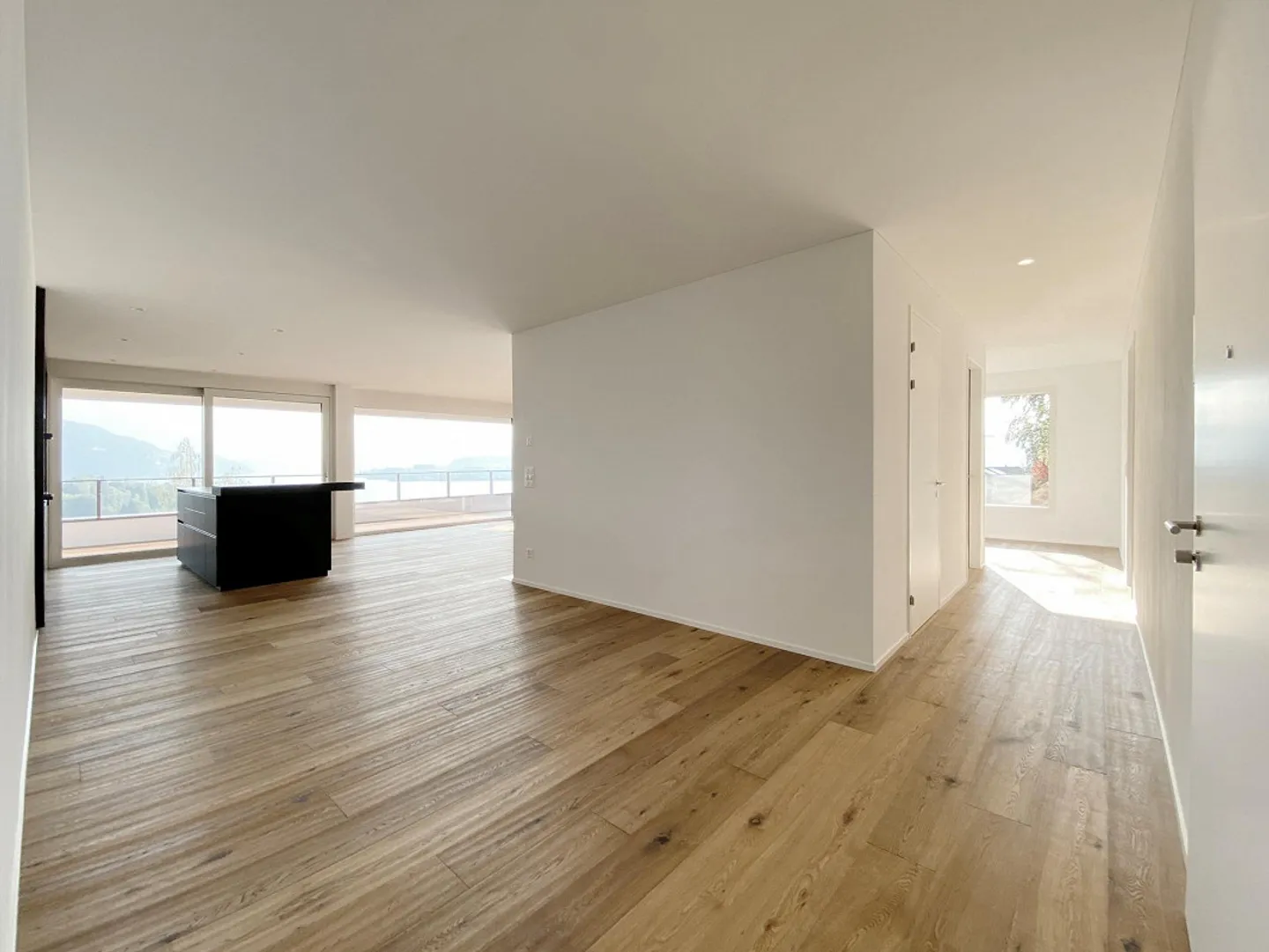 Stilvolles Wohnen mit Weitblick - Foto 4 von 11