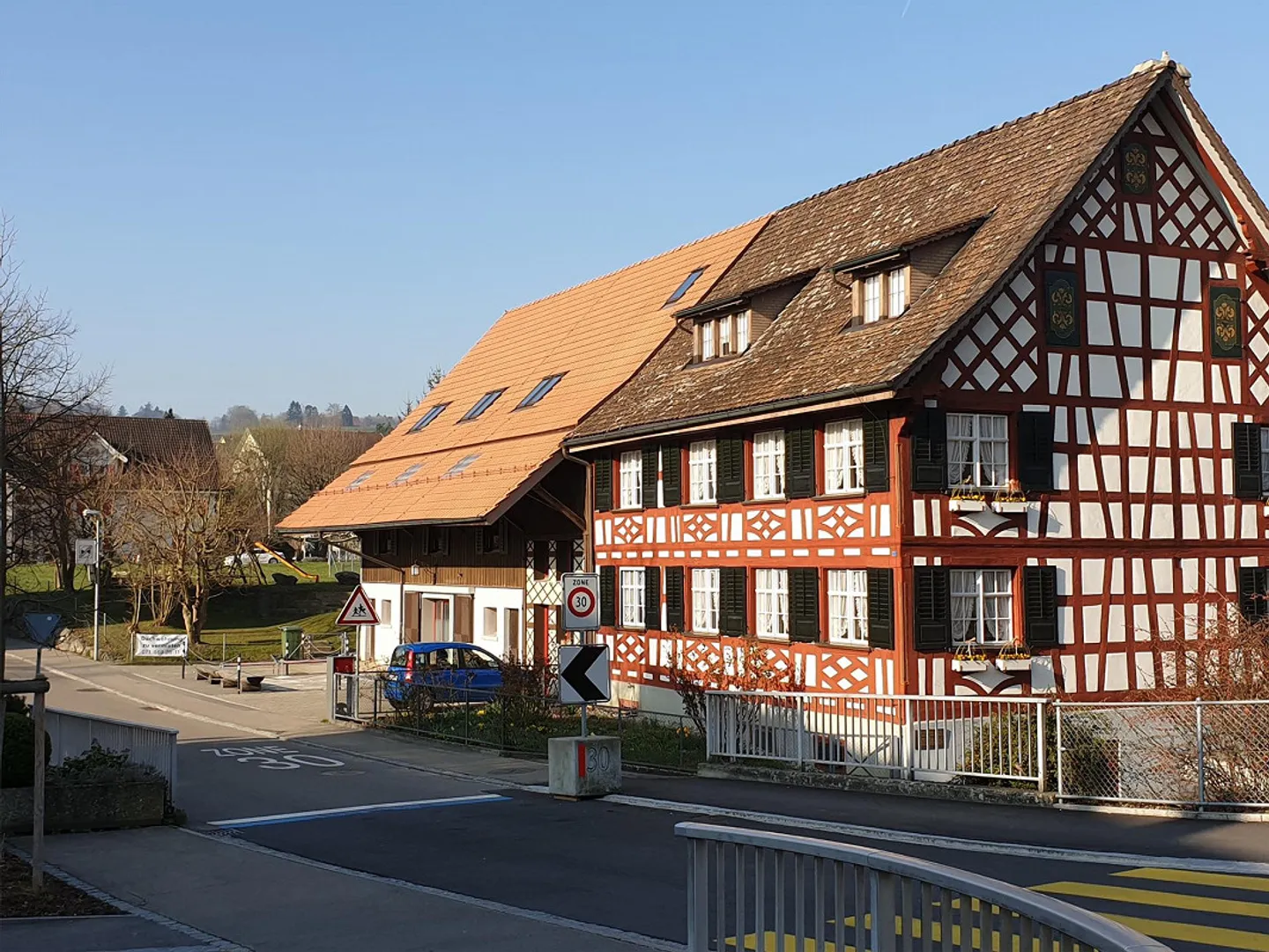 Charmante Attique in Tägerwilen - Foto 1 von 13