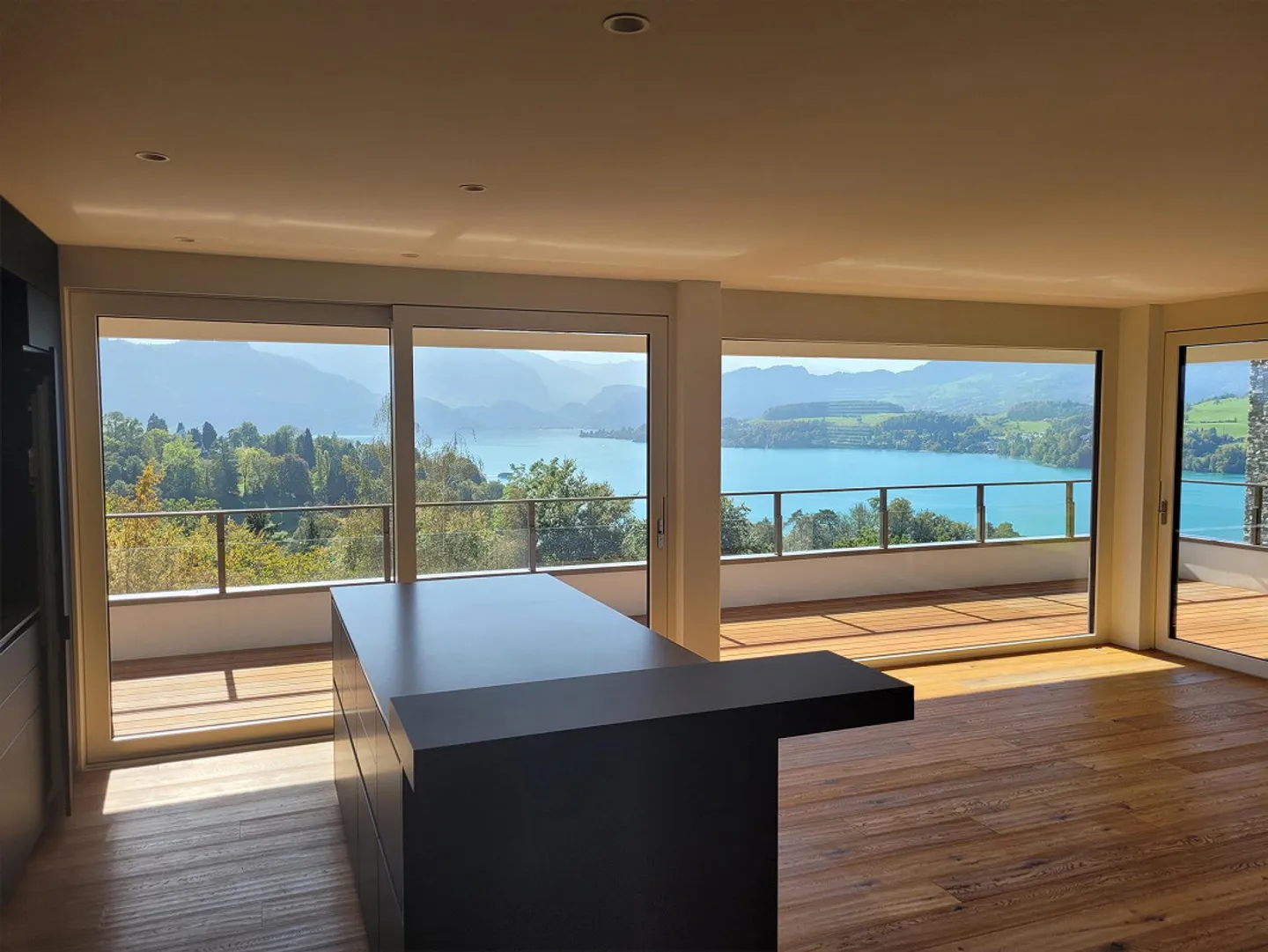 Stilvolles Wohnen mit Weitblick - Foto 2 von 11