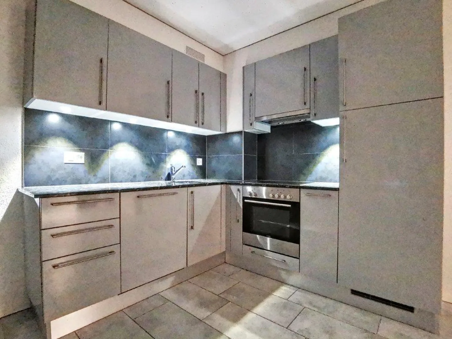 2,5-Zimmer-Wohnung - Foto 1 von 6