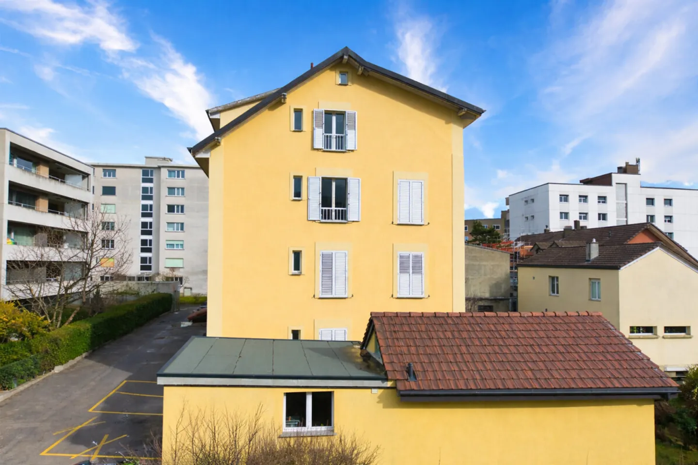 Yield Building in Fribourg - Photo 2 of 4