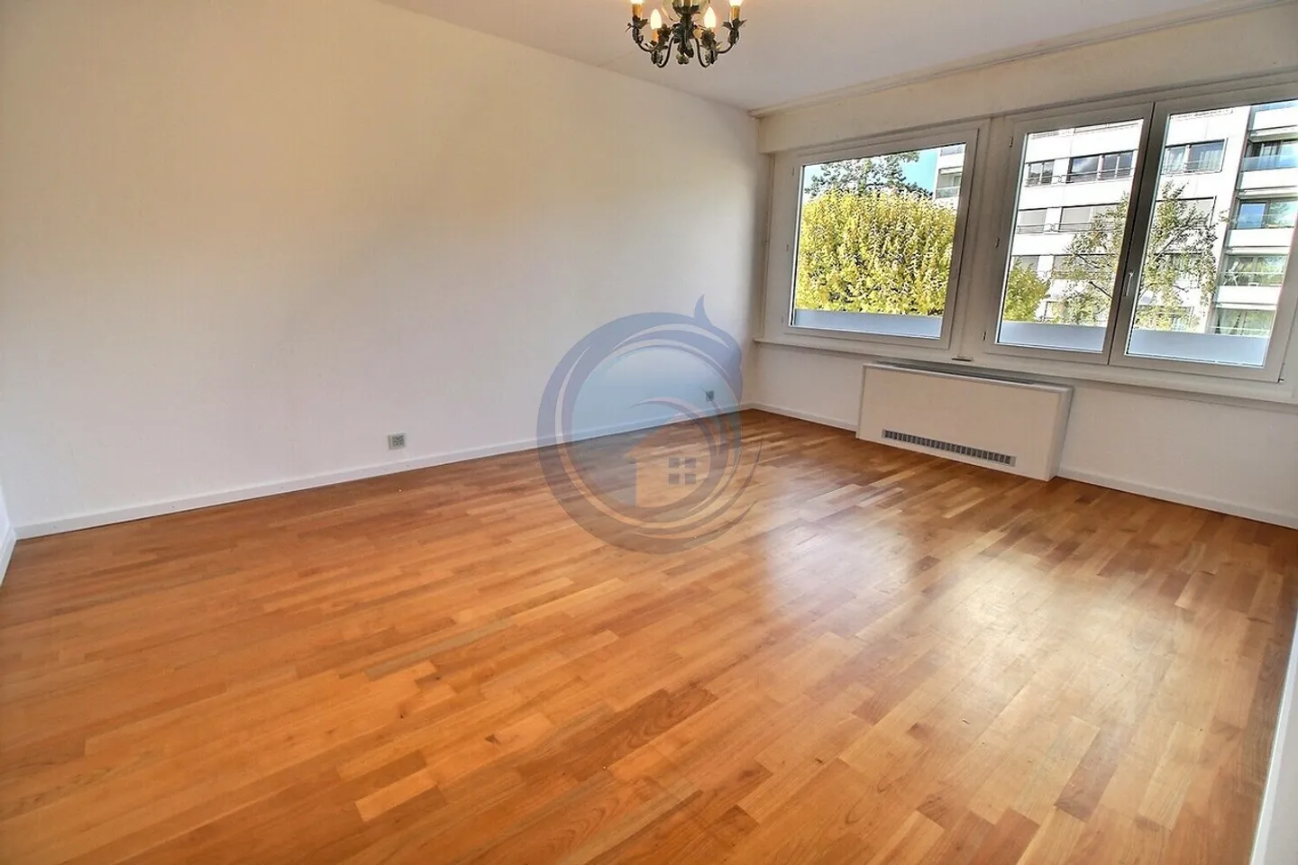 GERÄUMIGE 5,5-ZIMMER-WOHNUNG MIT BALKON - OBERSTE ETAGE - Foto 6 von 14