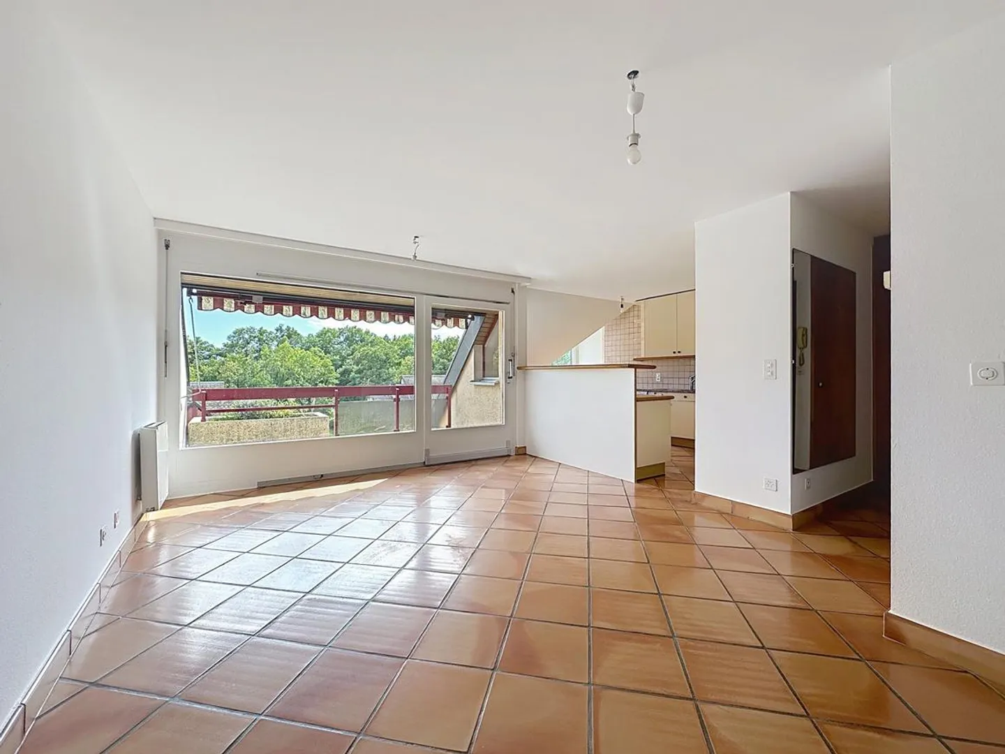 3.5-room apartment in Nyon - Photo 3 of 6