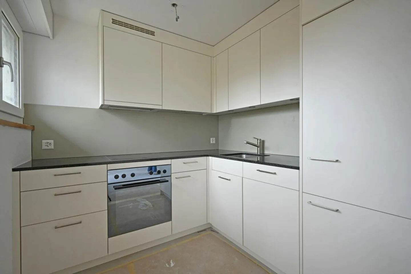 Arriver & se sentir bien - appartements rénovés de 3,5 pièces à Jegenstorf - Photo 1 sur 5