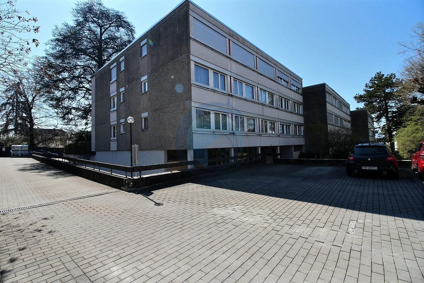 GERÄUMIGE 5,5-ZIMMER-WOHNUNG MIT BALKON - OBERSTE ETAGE - Foto 14 von 14