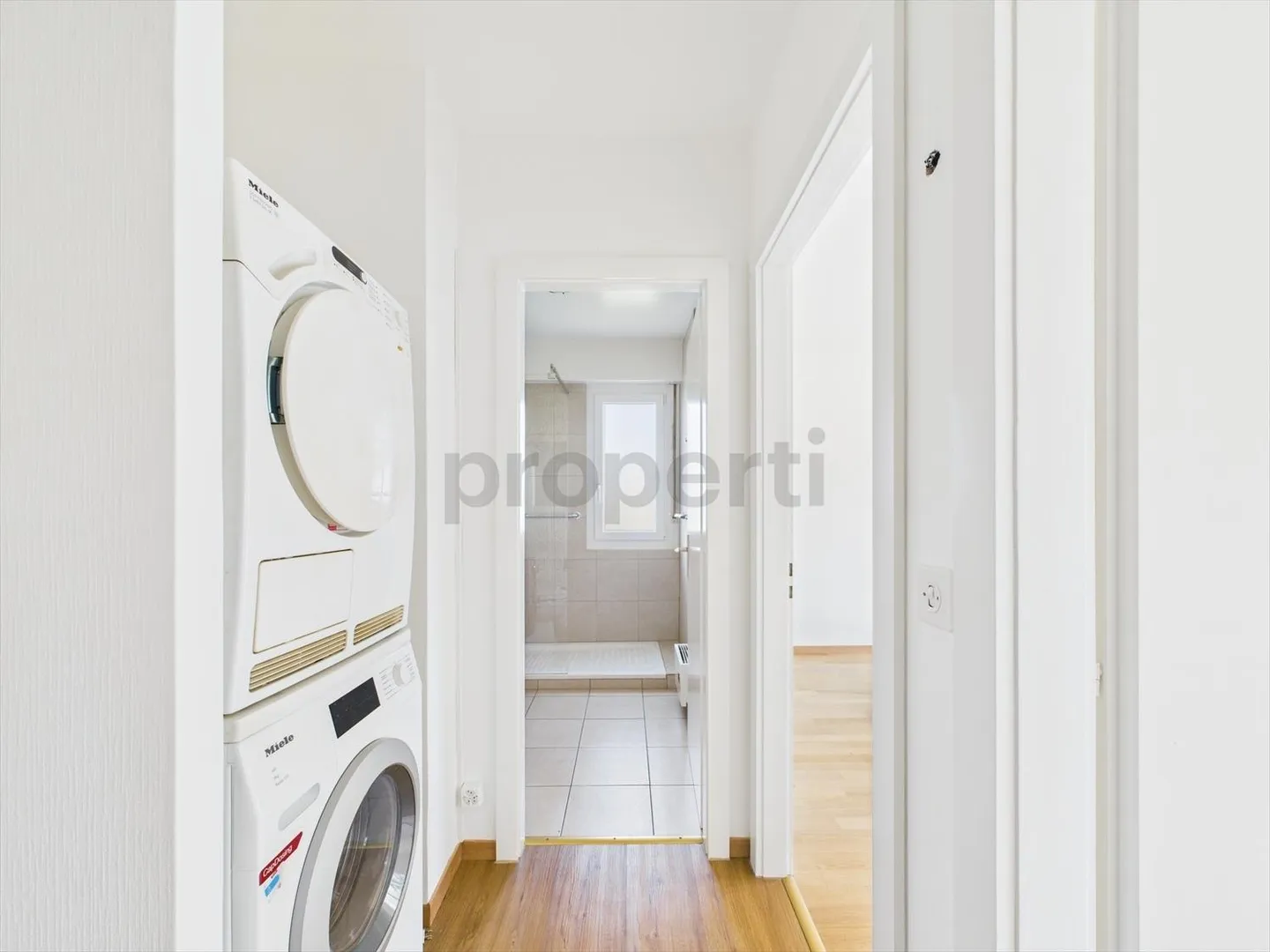 Die Kunst des Lebens im Licht: Charme und Funktionalität vereint - Foto 11 von 13