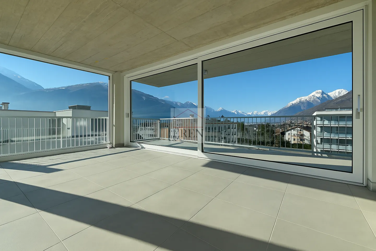 Appartamento attico straordinario 4,5 nuovo con vista panoramica e terrazza sud-ovest di 55 m2 - Foto 2 di 22