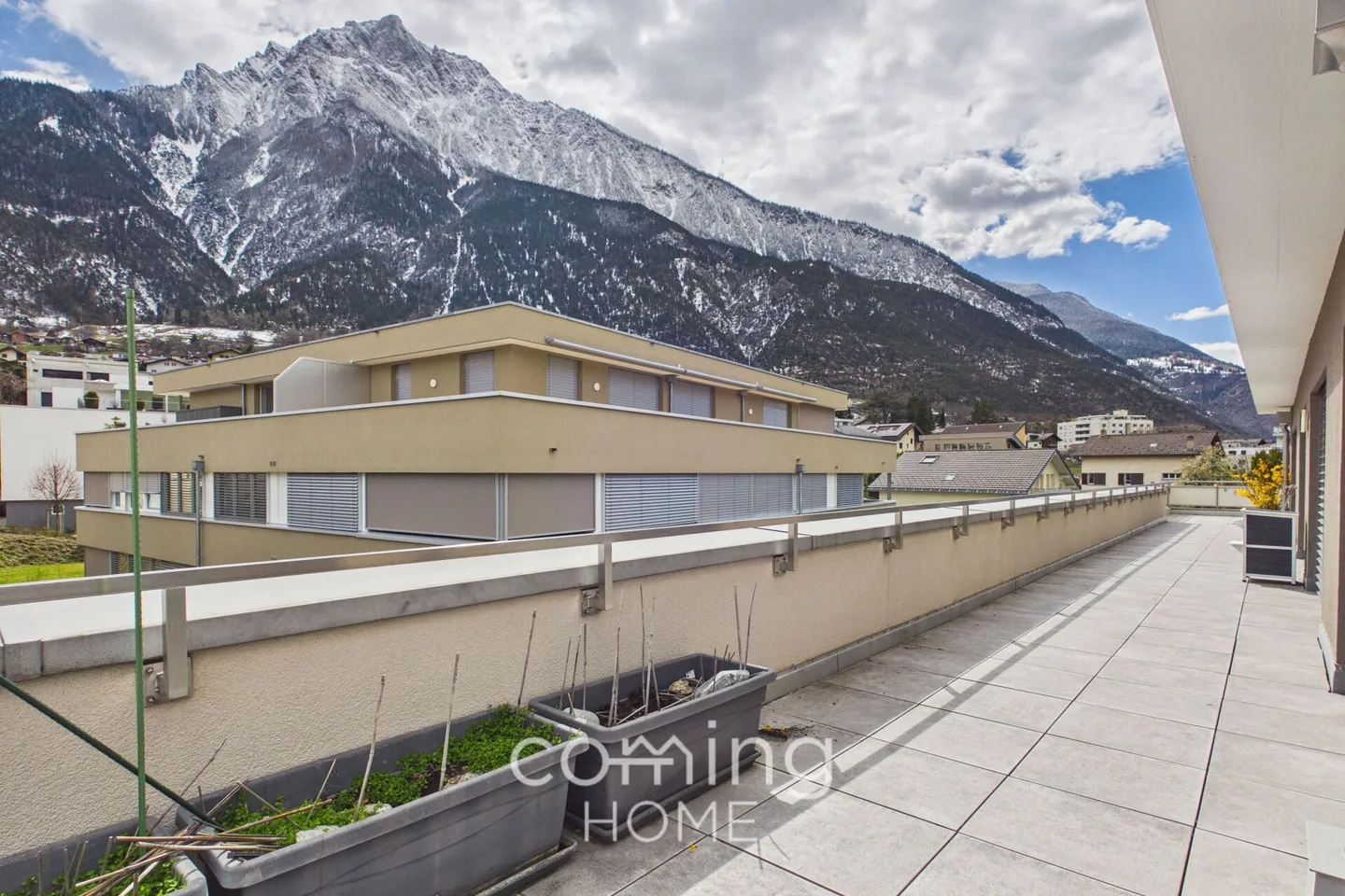 Penthouse ensoleillé de 4,5 chambres avec une grande terrasse panoramique et vue sur les Alpes à Brig-Glis - Photo 15 sur 17