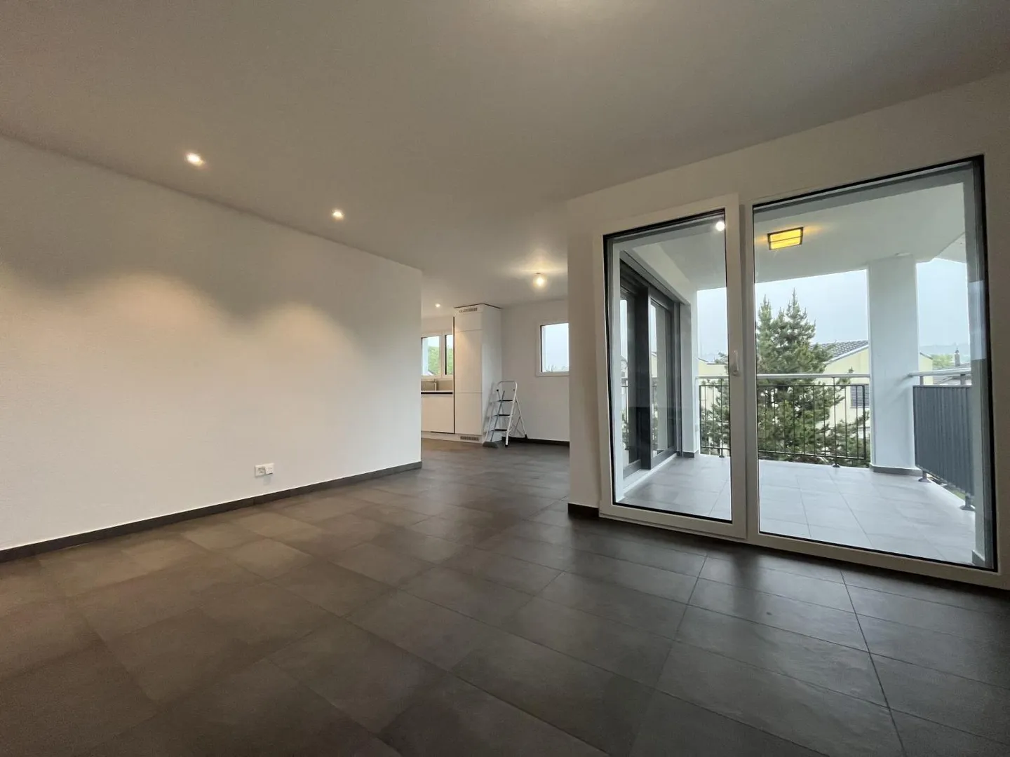 NEU, MODERN, MIT LOGGIA - Foto 3 di 12