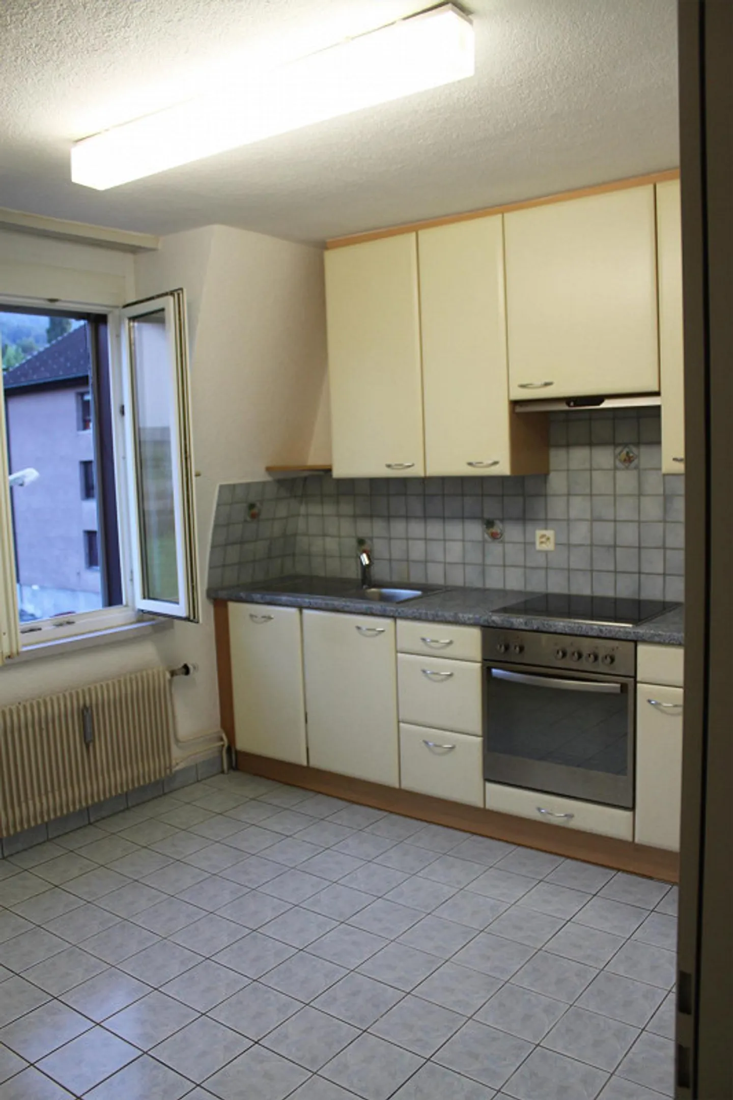 Penthouse avec ascenseur et climatisation - Photo 3 sur 25
