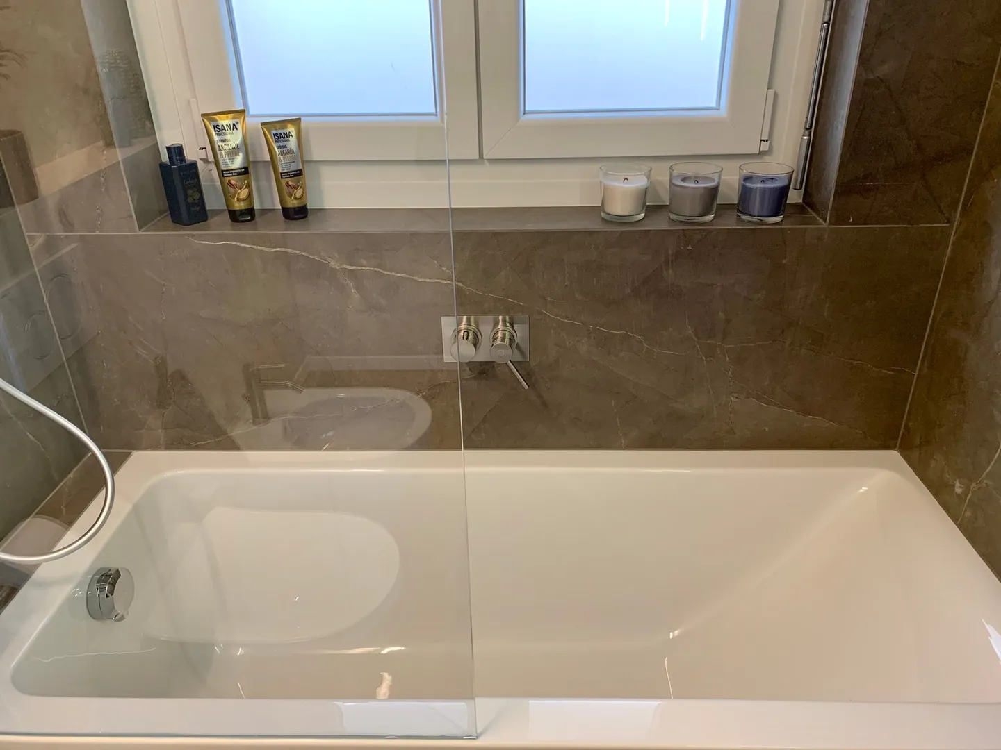 3.5 renoviert möbliert - Foto 8 von 11