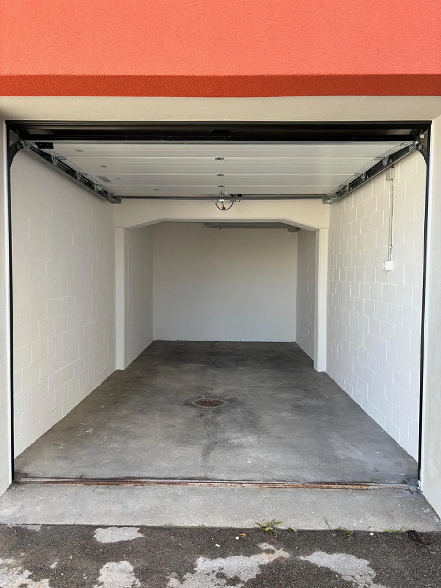 Garage Box Rafz - Photo 1 of 2