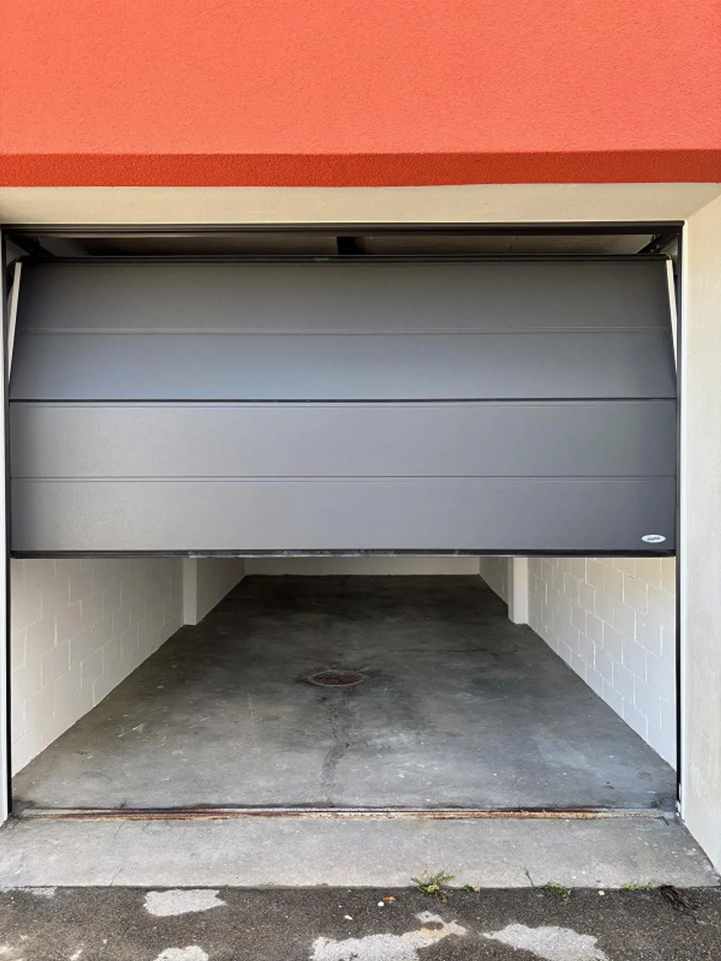 Garage Box Rafz - Photo 2 of 2