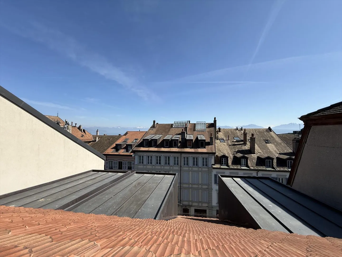 À louer : Magnifique appartement sur deux niveaux - Photo 9 sur 11