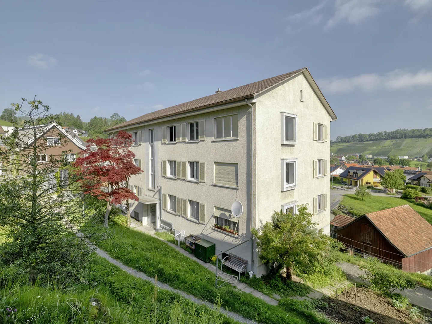 Helle und lichtdurchflutete 4.5 Zimmer Wohnung an sehr ruhiger Lage - Foto 2 von 6