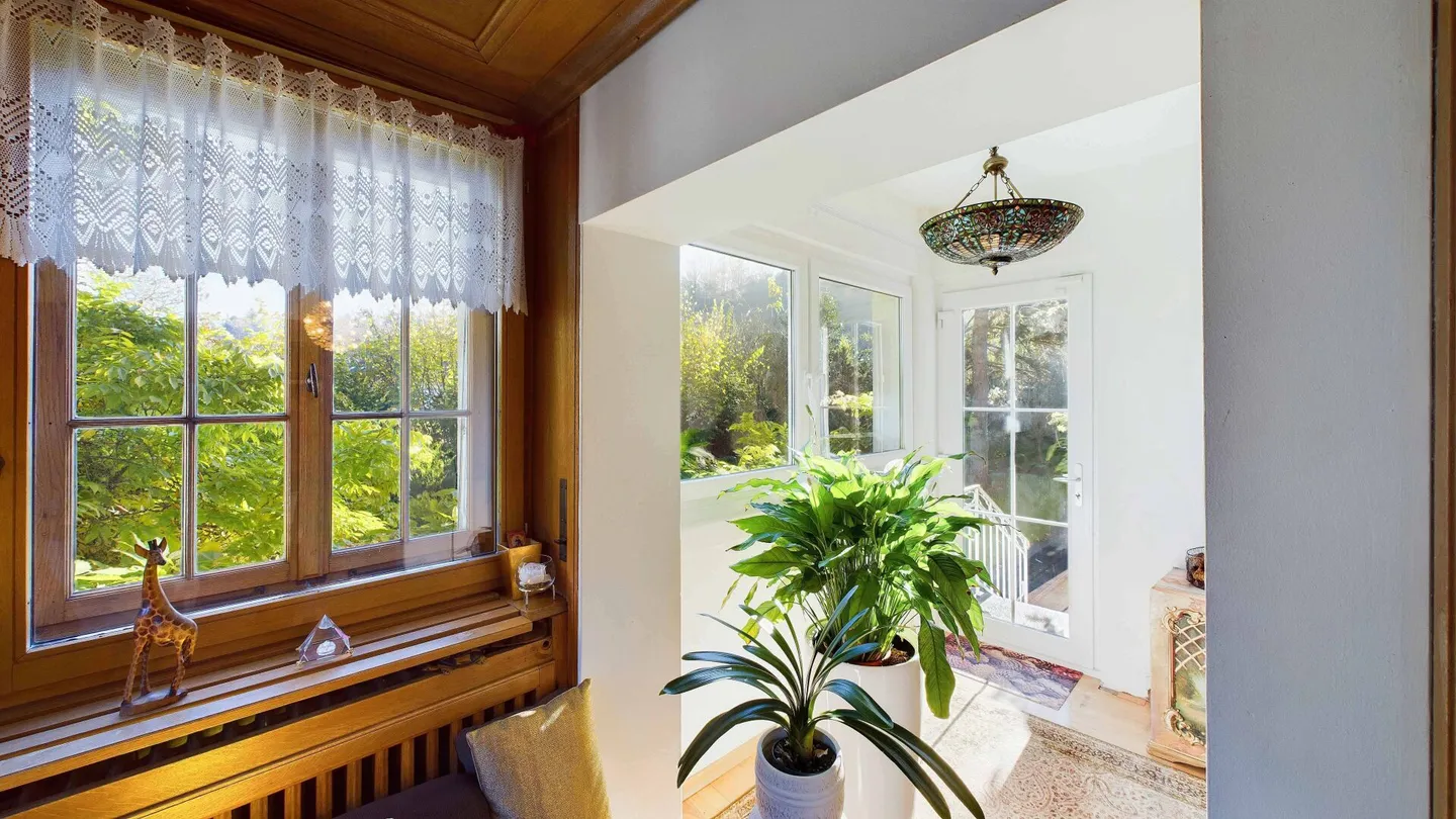 Elegant home in a privileged location in Breite - Photo 12 of 30