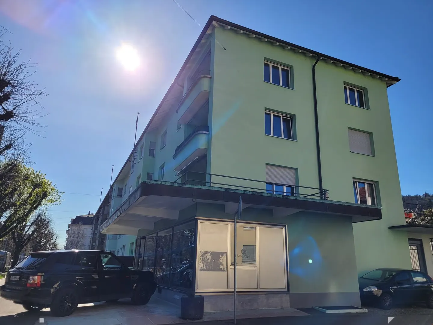 Bright 3-room apartment with two balconies - Photo 1 of 13