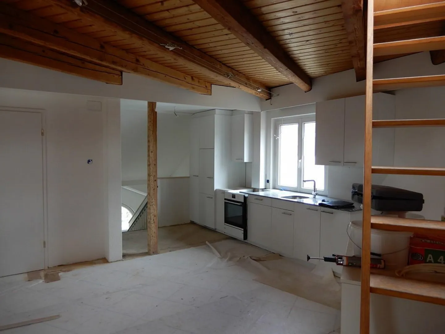 Nouvellement rénové avec grande terrasse en tourelle et vue magnifique - Photo 1 sur 9