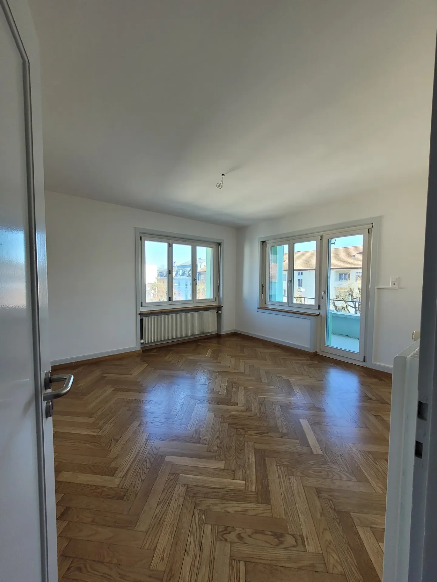 Bright 3-room apartment with two balconies - Photo 8 of 13