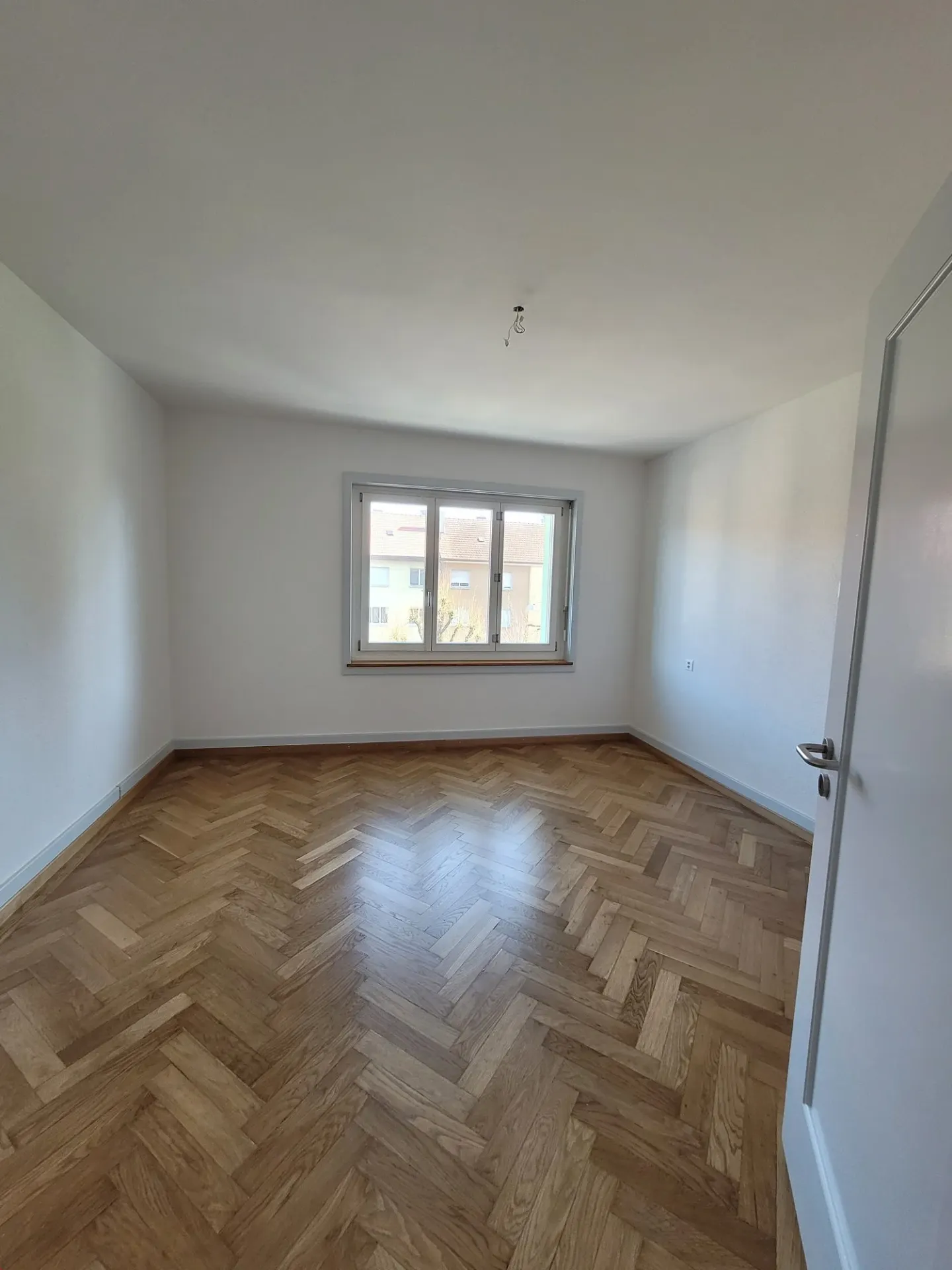 Bright 3-room apartment with two balconies - Photo 10 of 13
