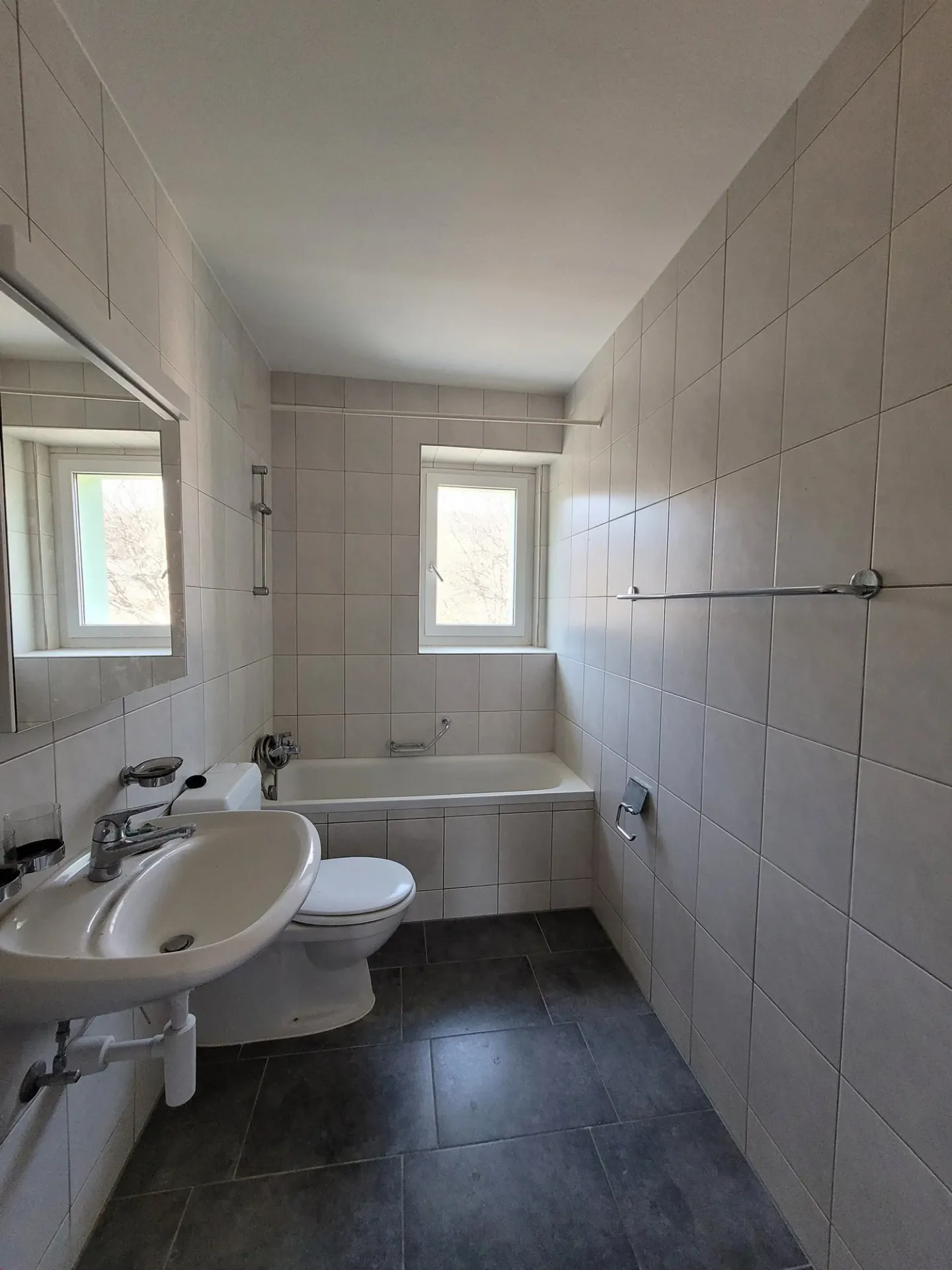Bright 3-room apartment with two balconies - Photo 13 of 13