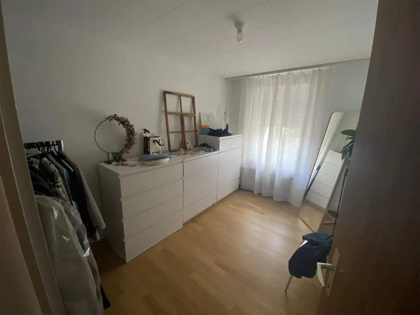 Helle 4-Zimmer-Wohnung mit Balkon - Foto 3 von 6