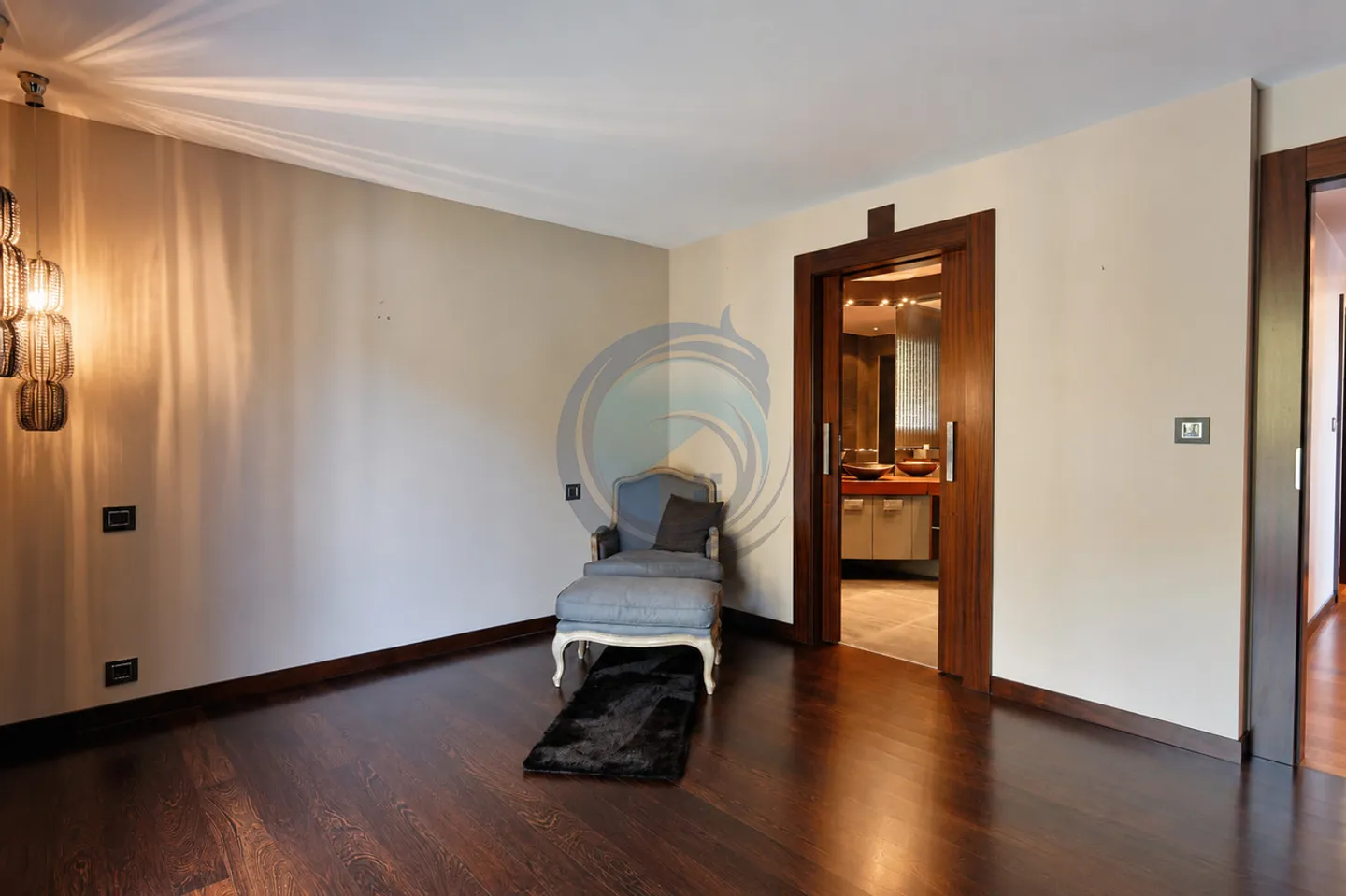 Magnifico duplex all'ultimo piano con vista mozzafiato sul lago - Foto 10 di 13
