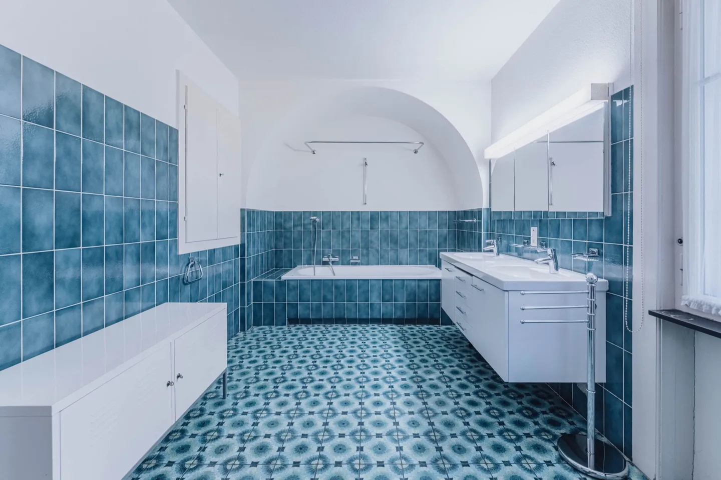 Villa with Practice Extension - Photo 24 of 41