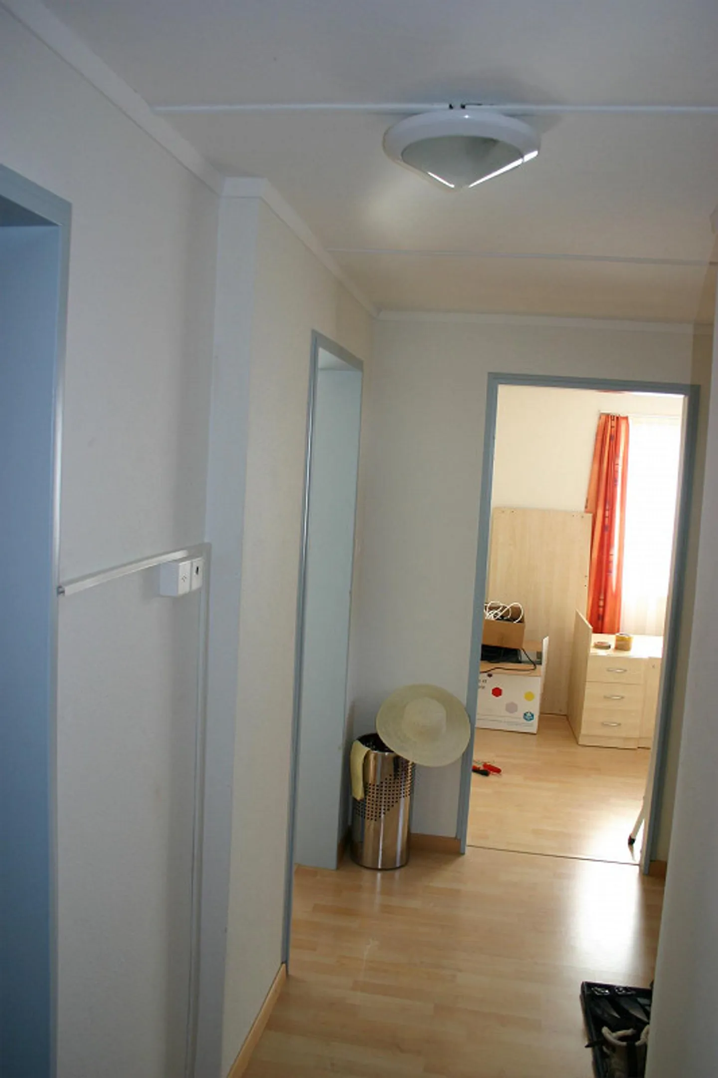 3 Room Apartment with Generous Balcony and Garage - Photo 3 of 7