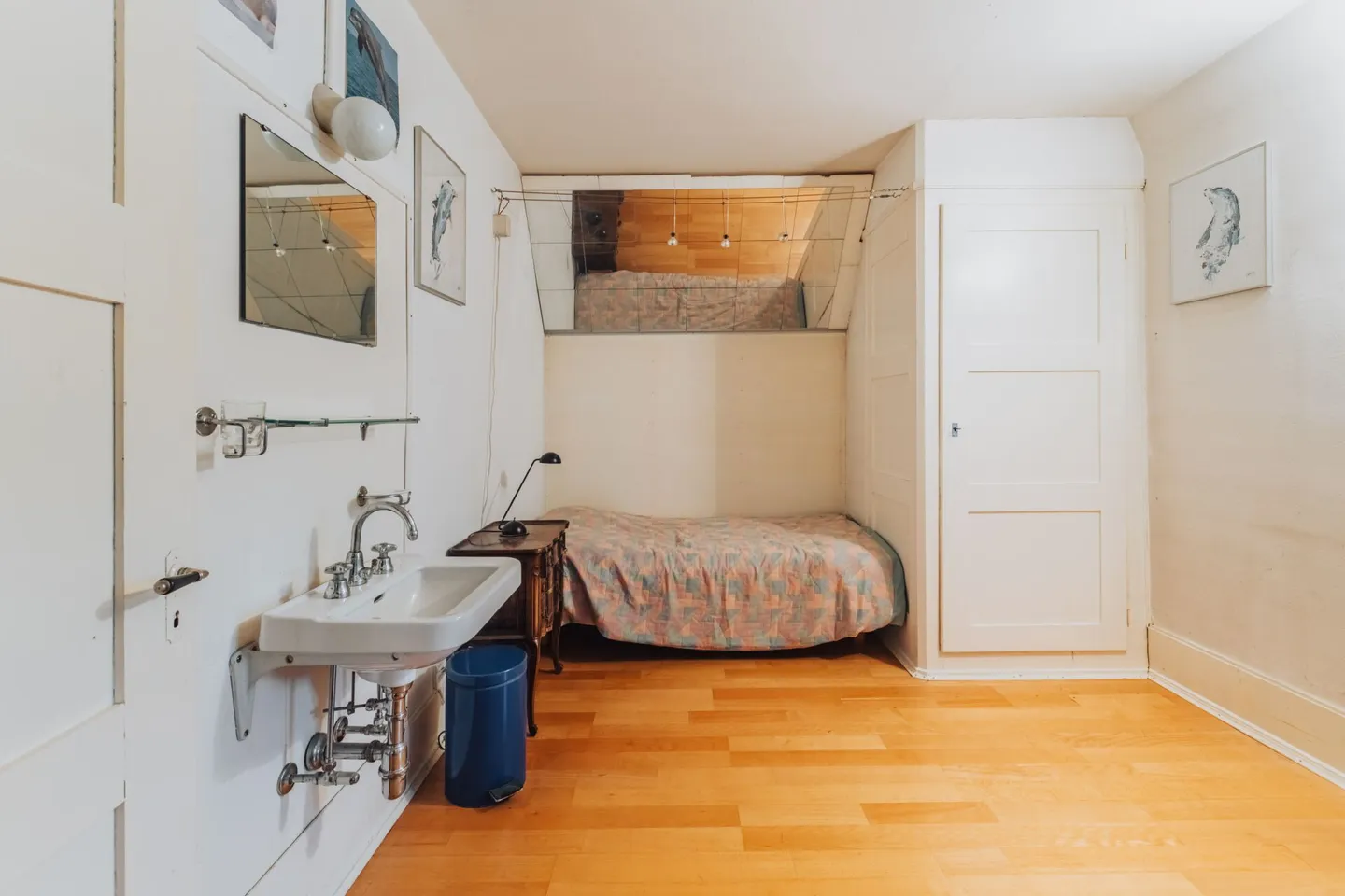 Villa with Practice Extension - Photo 29 of 41