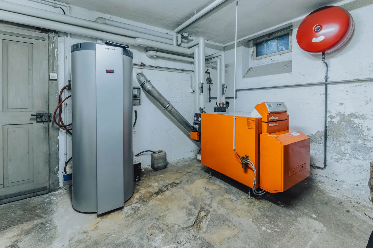 Villa with Practice Extension - Photo 32 of 41