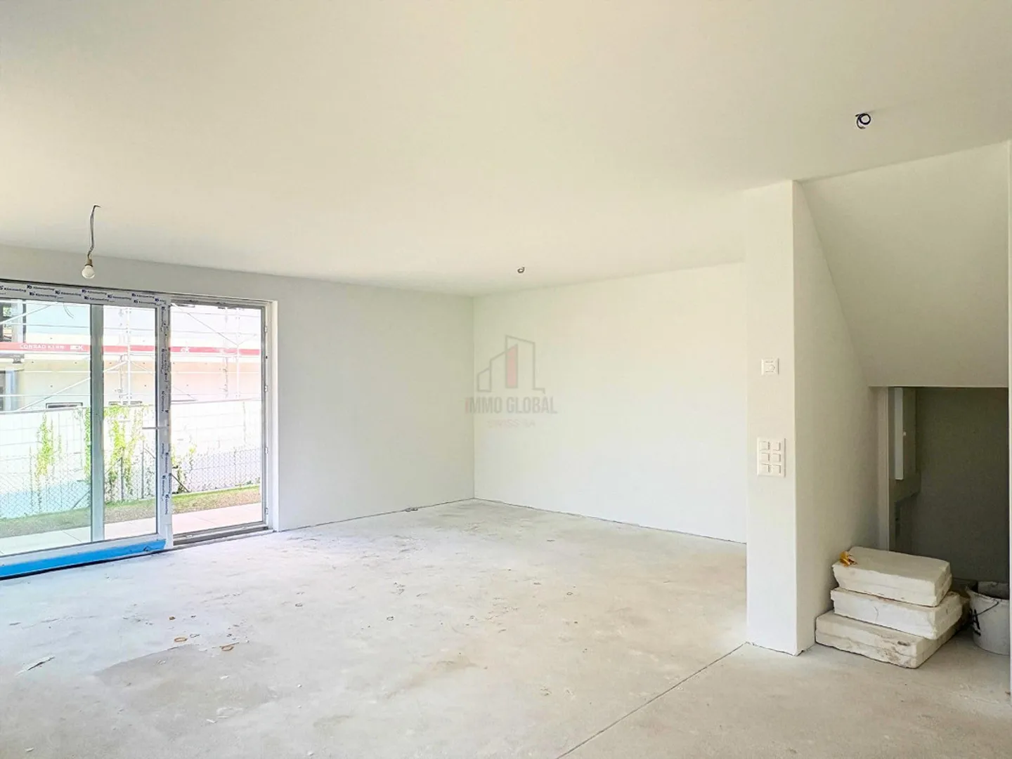 NEUBAU, FERTIG ZUM WOHNEN - Foto 2 von 13