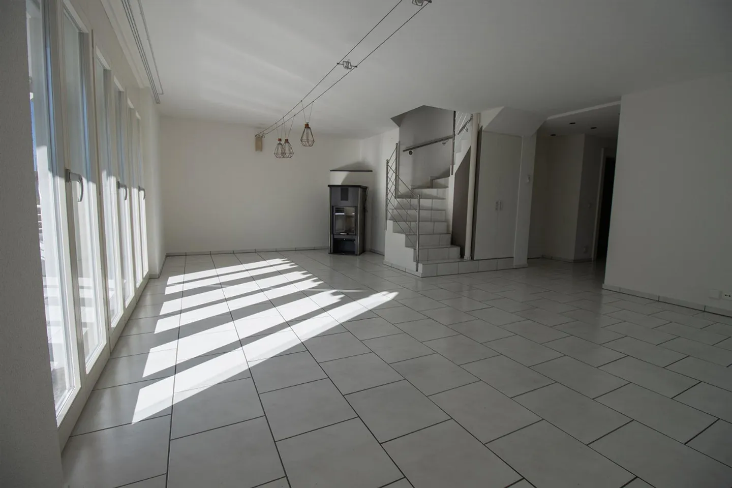 Beautiful 6½-room penthouse apartment in the heart of Cham - Photo 4 of 20